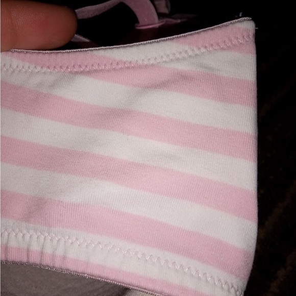 Victoria’s Secret classic color bra 34 DD or 34 E. - Picture 2 of 5